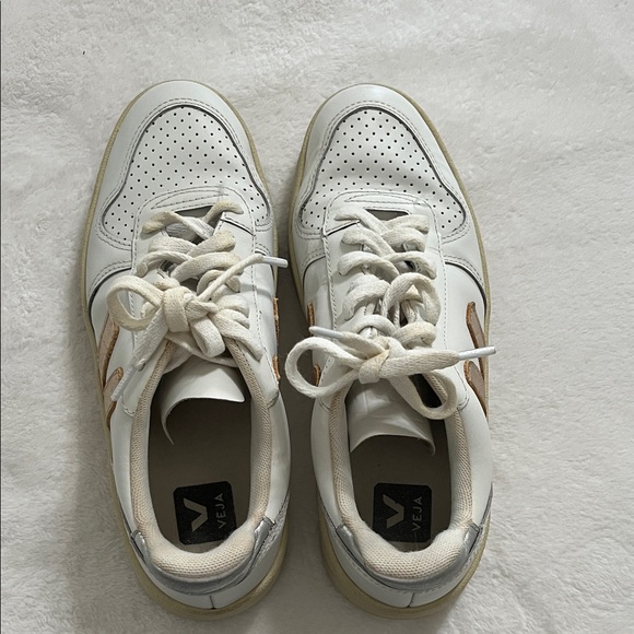 Veja Women's White Sneakers - Picture 4 of 12